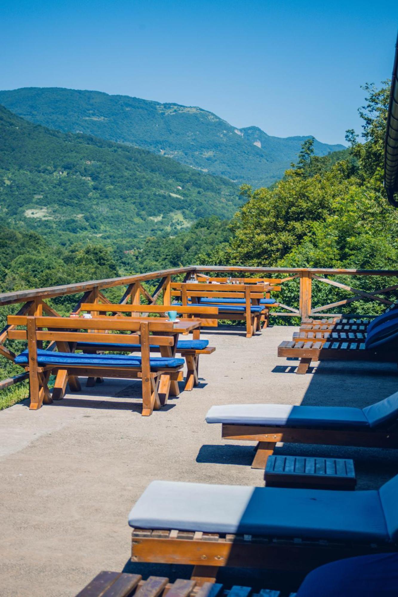 Outdoor Resort Tarasport Foca Luaran gambar